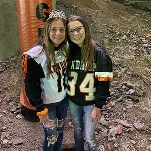 Meet your Posher, Danielle